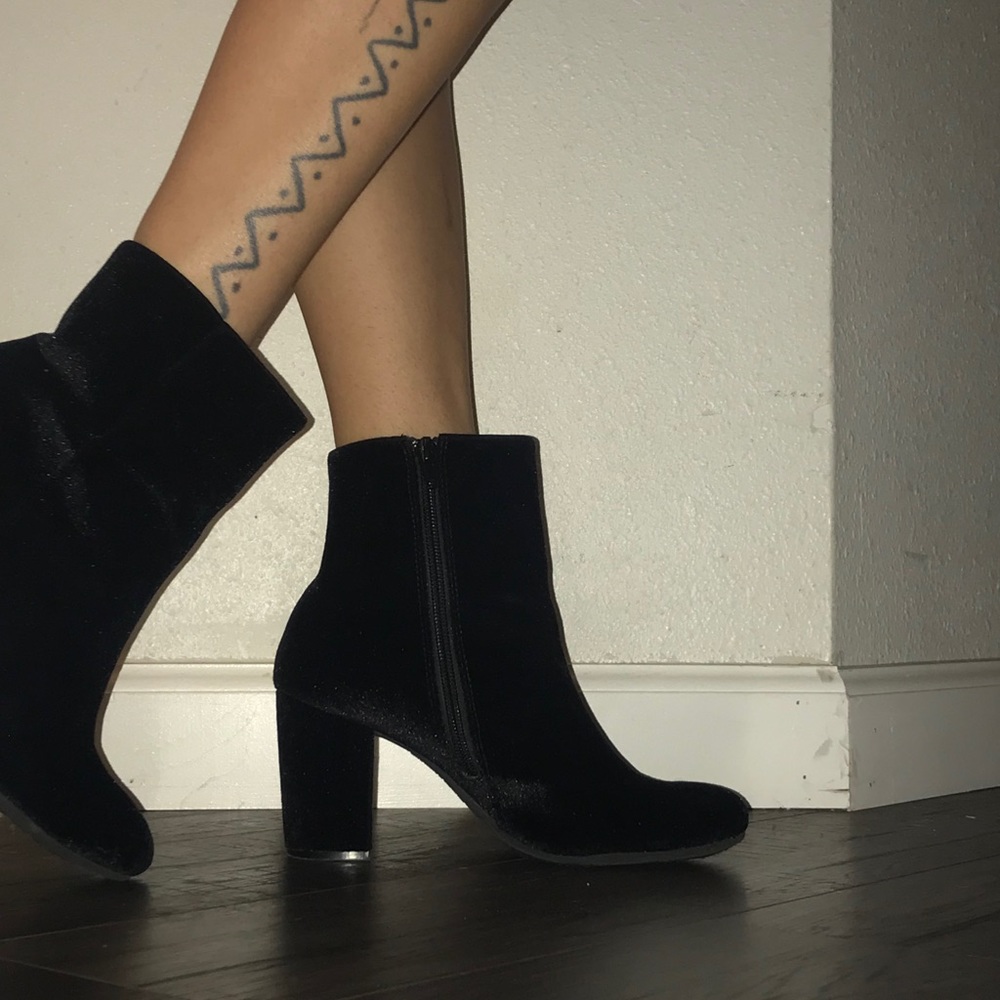 Heel ankle boots